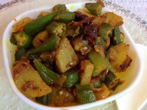 Okra potato curry