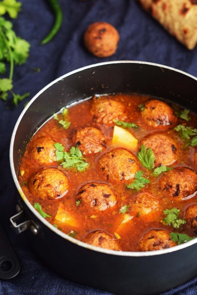 Yam Kofta Curry - Cooking With Sapana