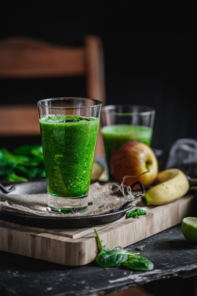 3 Ingredients Energy Booster Green Smoothie - Cooking With Sapana