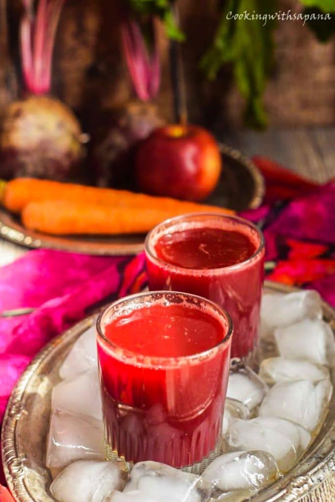 beets juice in glass