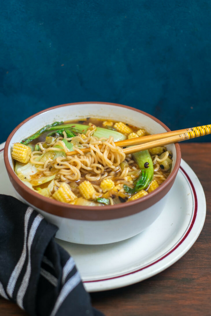bok choy noodle soup vegan-4