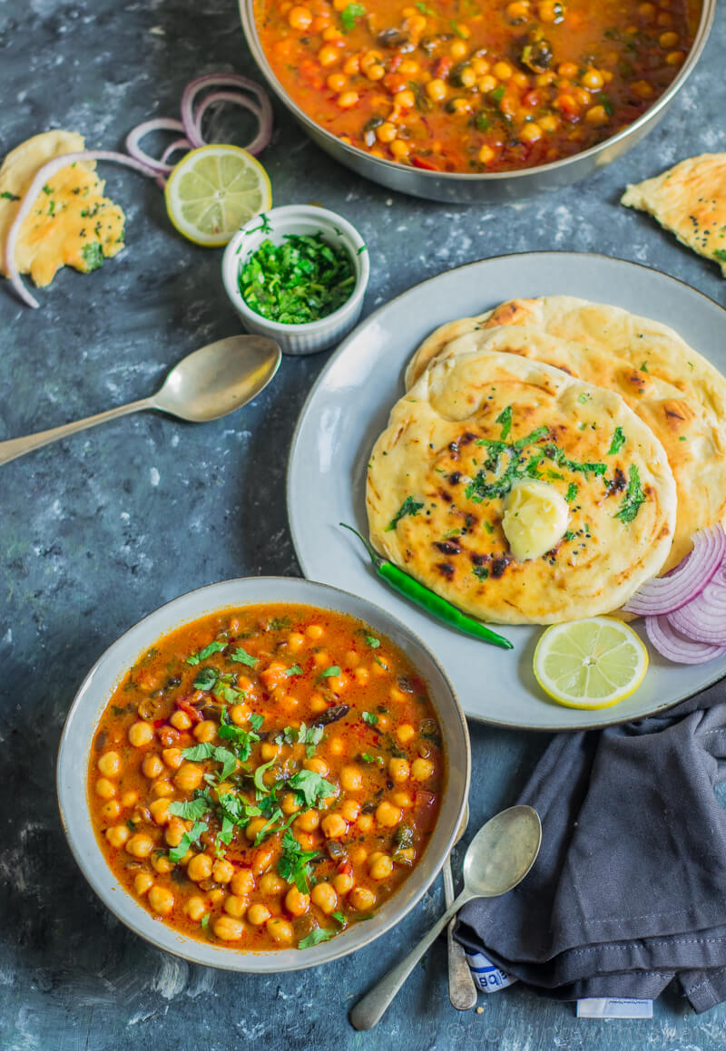 Under 30 Minutes Chana Masala and Naan +Video - Cooking With Sapana